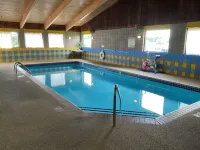 Budget Host Inn - Pools