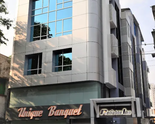 Reliable Inn Các khách sạn gần Đài tưởng niệm Shaheed