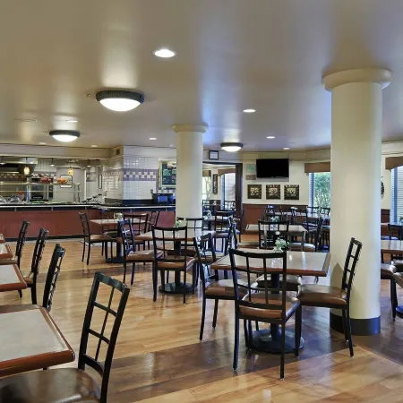 Oxford Suites Yakima