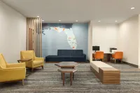 Holiday Inn Express & Suites Fort Lauderdale Airport South