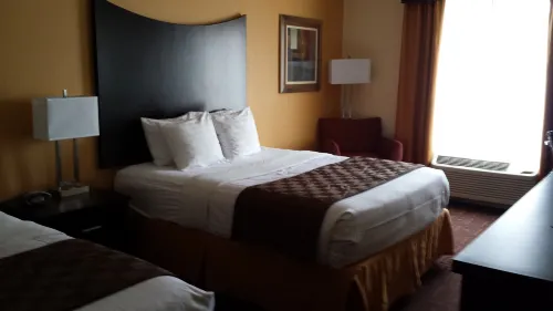 Paradise Inn & Suites - 2-Star