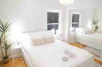 Techie Family Stay - Heart of San Diego
