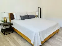 Oceanfront Sunsets Hotels near Nanaimo Museum