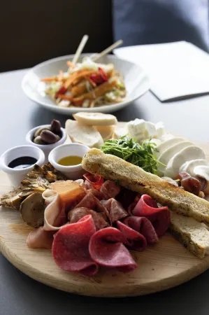 Holiday Inn Salisbury - Stonehenge Отели рядом с достопримечательностью «Стоунхендж»