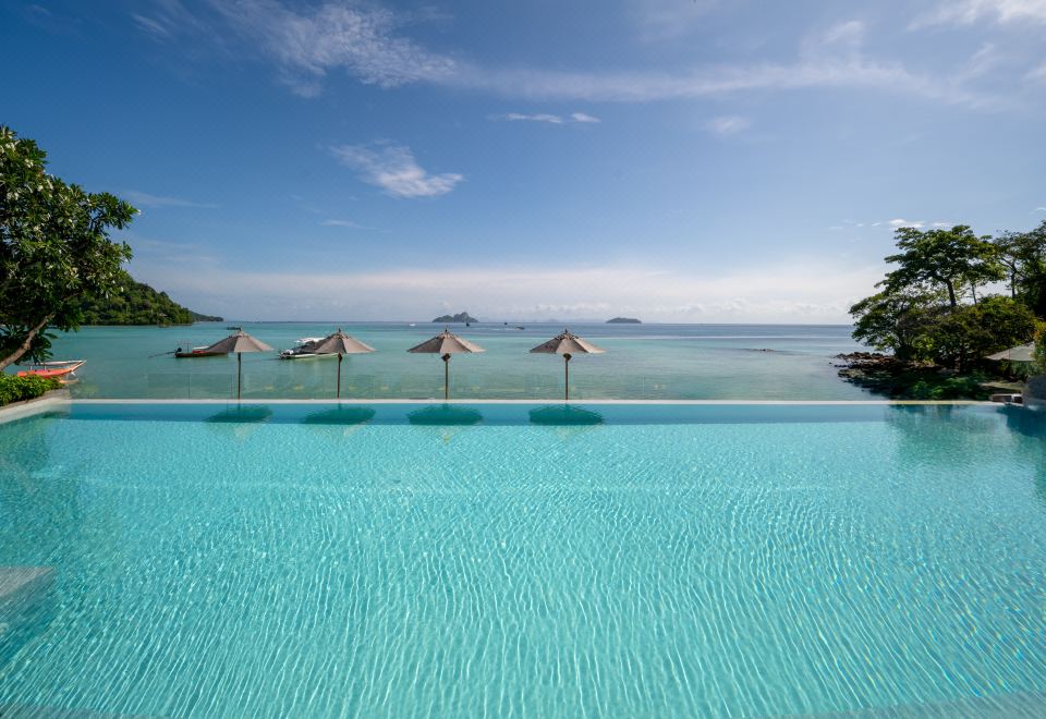 3. 센타라 빌라스 ..