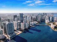Brickell Highrise: City & Ocean Views/Gym/Pool