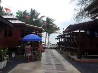 S.N. Plytorn Beach Hotel