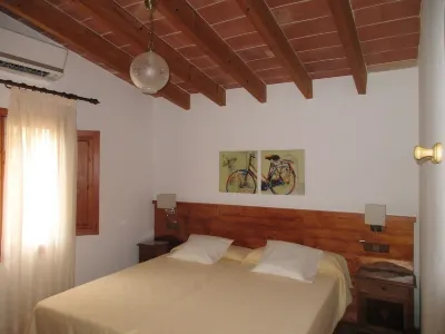 Cas Bunyoler - in Cas Concos, Felanitx, with Private Swimming Pool, AC Bedrooms Castillo de Santueri 주변 호텔