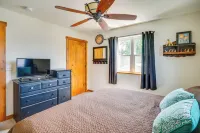 Bright Shawano Lake Oasis - Walk to Boat Launch! - 3-Sterne