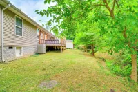 Campton Cottage w/ Hot Tub, Near Hiking + Climbing Hotels in Campton