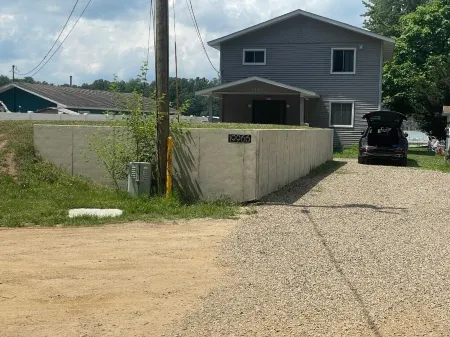 Relaxing Lake Home Meets Contemporary Design