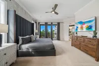 Entertainment Oasis and Private Pool - Stunning Luxury Getaway