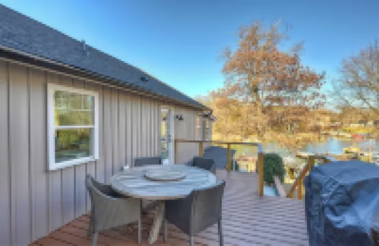 Dock Days by Avantstay Swimming Platform, Dock