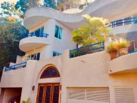 Penthouse Apartment con vista al mar y a las montañas en casa elegante