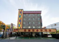 Incheon (Yeonan Pier) Ace Hôtels à proximité de : Incheon Coastal Passenger Terminal