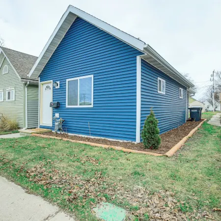 Dog-Friendly Sheboygan Home - 1 Mi to Town!