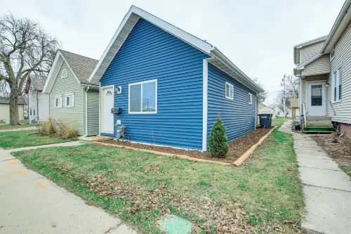 บ้านที่ยอมรับสุนัขที่ Sheboygan - 1 ไมล์ถึงเมือง! - 3 ดาว