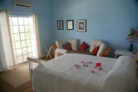 Barefoot Suites Hotels in Arnos Vale