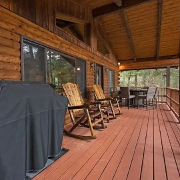 Limberlost West - Your Montana cabin on a lake!