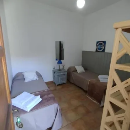 Avalon Hostal Отели в г. Пунилья