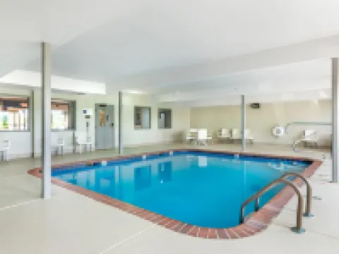 Comfort Inn & Suites St Louis - Chesterfield Hotels in Chesterfield