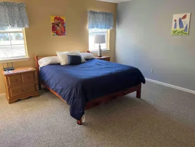 Quiet, Comfy 290 Wine Trail Home