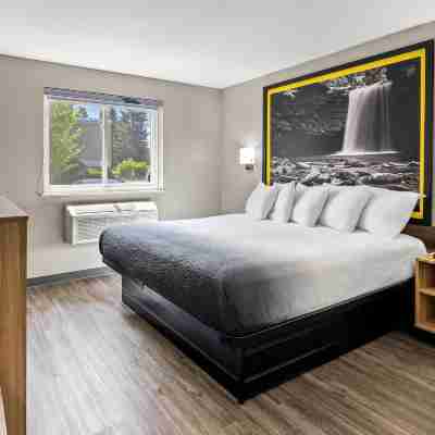 Super 8 by Wyndham Lewiston Auburn Area Rooms