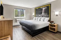 Super 8 by Wyndham Lewiston Auburn Area Hotels in Lewiston