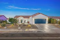 Thousand Palms Escape Family Friendly, Arcade, Pool Fun Games Отели в г. Таусанд Палмс