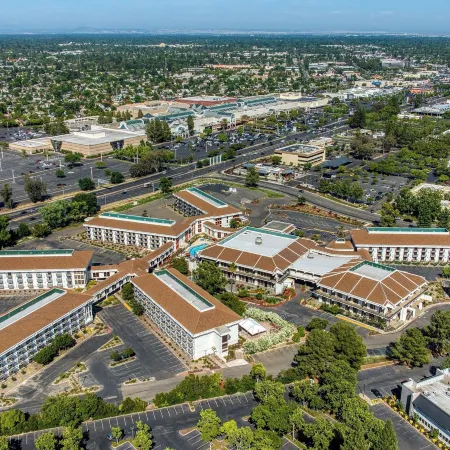 DoubleTree by Hilton Sacramento