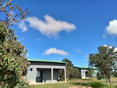 Chalés Recanto da Baleia Hotels near Capital da Chapada dos Veadeiros