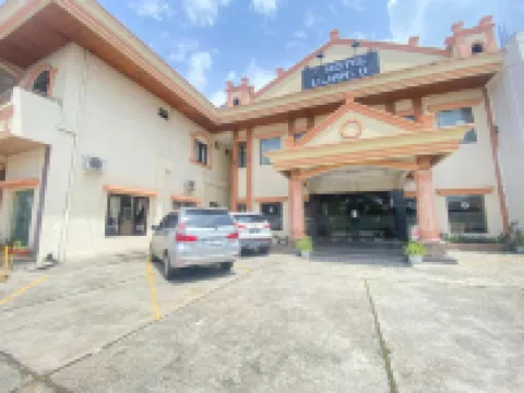 Lilianto Hotel Polewali Mitra RedDoorz โรงแรมใน