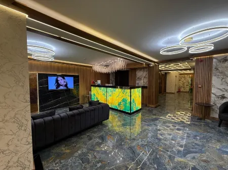 Golden Stone Hotel Akçay Отели рядом с достопримечательностью «LLUM»