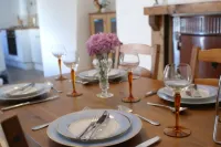 Luxury character Cottage in a popular Village location in Central Northumberland Hotels in Thirston