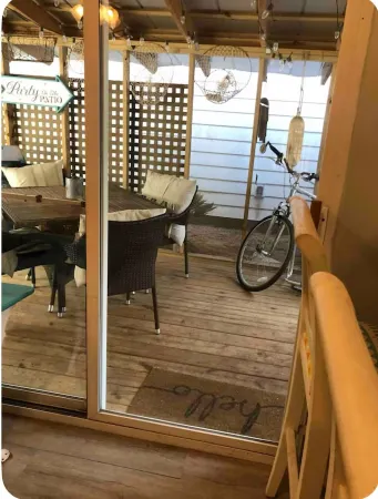 Quaint, quiet tabby cottage under the live oaks Mid Island St. Simons Near Food