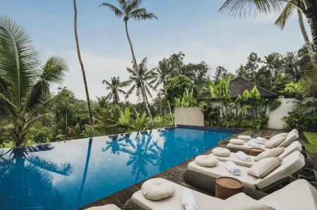 Maar Resort Ubud by Ini Vie Hospitality Отели рядом с достопримечательностью «Pura Pusering Jagat»