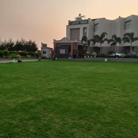 Lucky India Puri