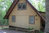 Cheerful chalet retreat in Bayse VA, Bryce resort