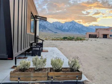 Summit Sanctuary: 360° Views