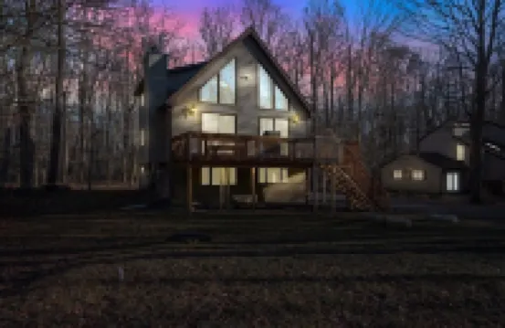 Sunset Cabin - Hot Tub, Game Room, Firepit, Lake