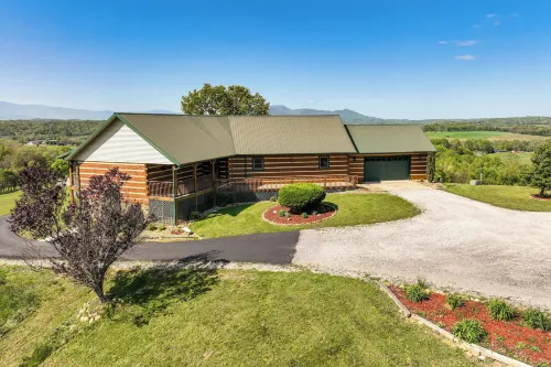 Panoramic Mtn Views: Spacious Tennessee Home! - Hot Tub