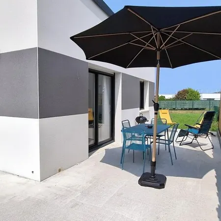 House on foot in Paimpol Отели в г. Пемполь