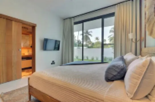 Brisa Bonita: 3 bedroom unit ground floor with private rooftop poo.