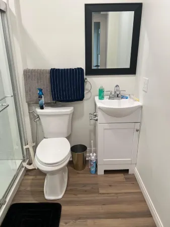 Charming studio in wonderful Bakersfield with AC, WiFi