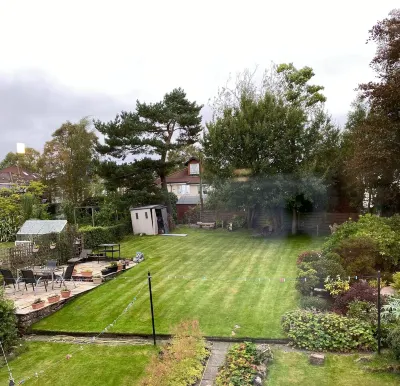 COP26, convenient, can be split to 2 or 3 bedroom option. pro rata. Hotels near Cairns Church