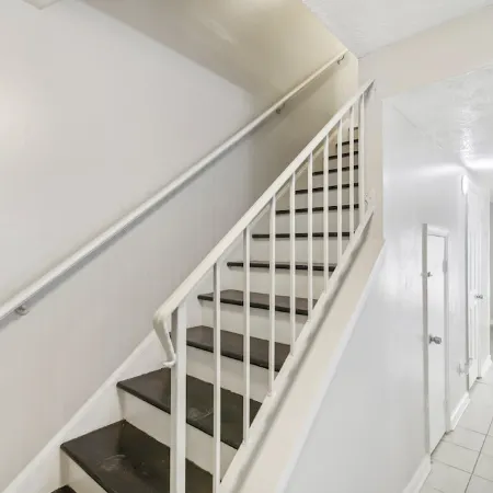 Nice 3 Bed townhome with in Morrow conveniently located/ Free Wi-Fi !!!