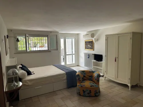 Spacious 4-bedroom apartment with WiFi, AC in Seravezza Hotels in Seravezza