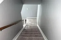 Cozy 1-bedroom condo near downtown Clawson with WiFi, AC Hotels in Clawson