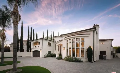 Spacious 6-bedroom house with WiFi, AC in amazing Los Angeles 브레머 컨트리 클럽 주변 호텔