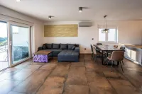 Spacious apartment with 2 bedrooms and sea view near Opatija